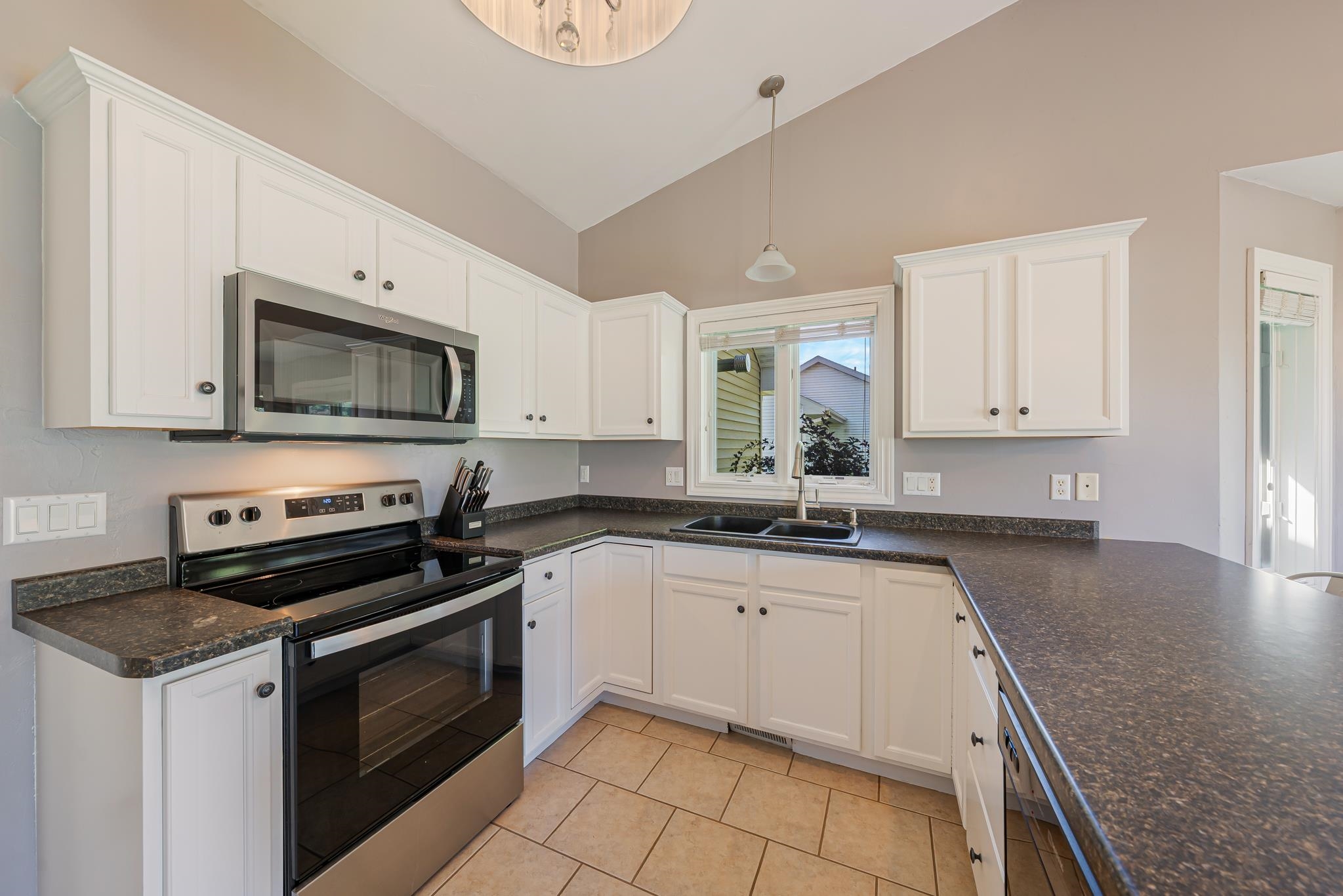 W2246 Raspberry Lane Appleton, WI 54913 - Photo 16 of 40 Gallery Image 16