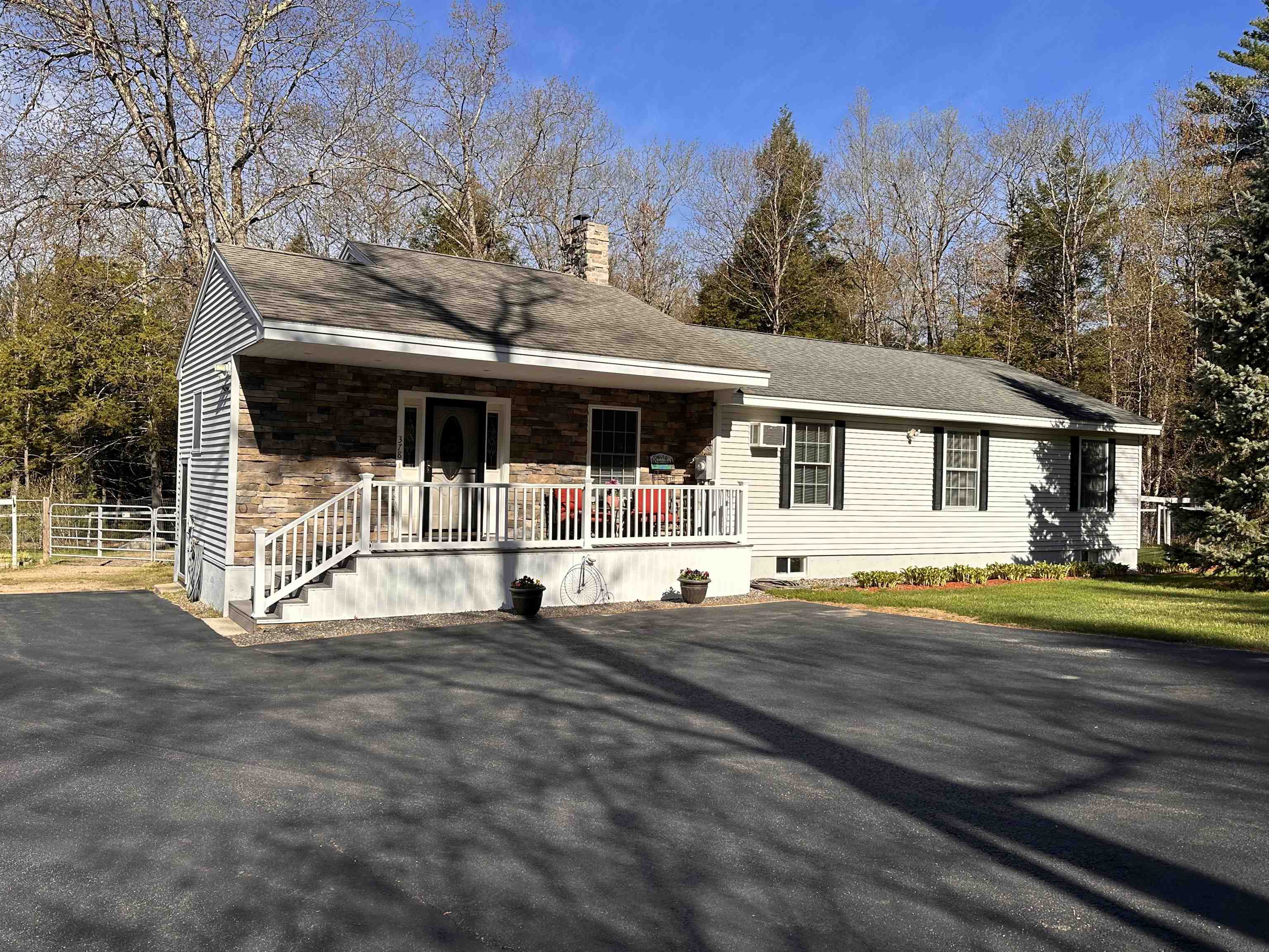 378 Silver Street Middleton, NH 03887 - Photo 5 of 58