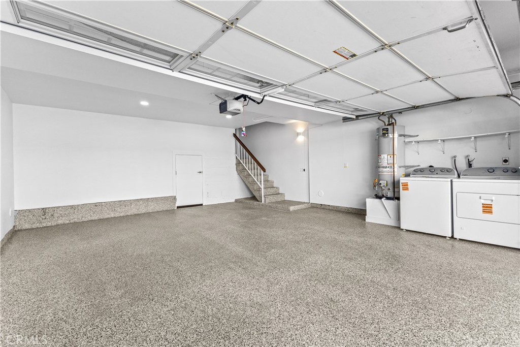 10 Sunshine, Unit 31 Irvine, CA 92603 - Photo 16 of 29 a view of a garage