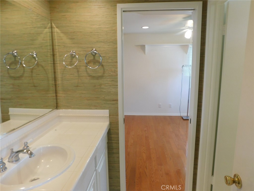 7 Lakeview Irvine, CA 92604 - Photo 30 of 51