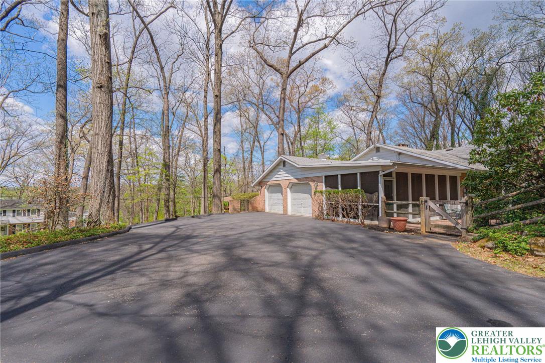 270 Bierys Bridge Road Bethlehem, PA 18017 - Photo 13 of 87