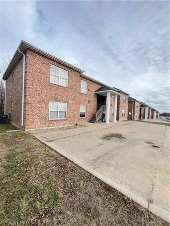 $2,200,000 | Park Avenue, Warrensburg, MO 64093