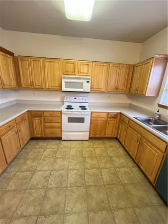 $2,200,000 | Park Avenue, Warrensburg, MO 64093
