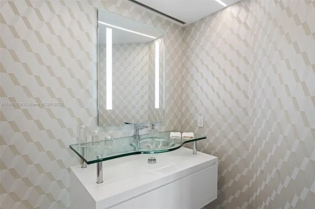 $7,370,000 | 1643 Brickell Avenue, Unit 4102, Miami, FL 33129