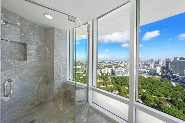 $7,370,000 | 1643 Brickell Avenue, Unit 4102, Miami, FL 33129