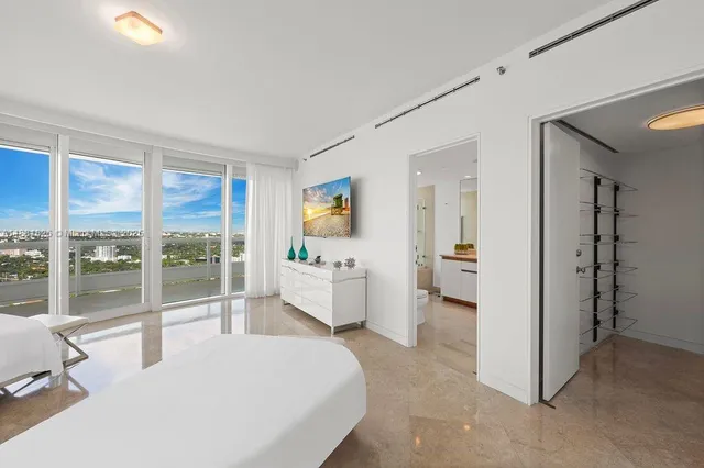 $7,370,000 | 1643 Brickell Avenue, Unit 4102, Miami, FL 33129