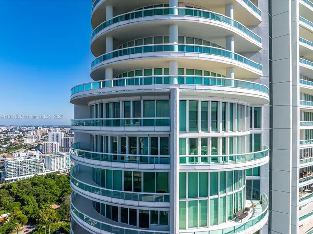 $7,370,000 | 1643 Brickell Avenue, Unit 4102, Miami, FL 33129