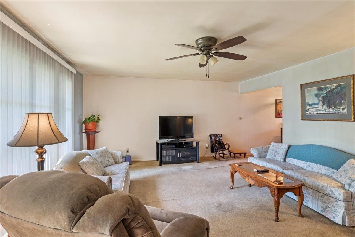 68 Delmar Drive Springfield, IL 62703 - Photo 2 of 30