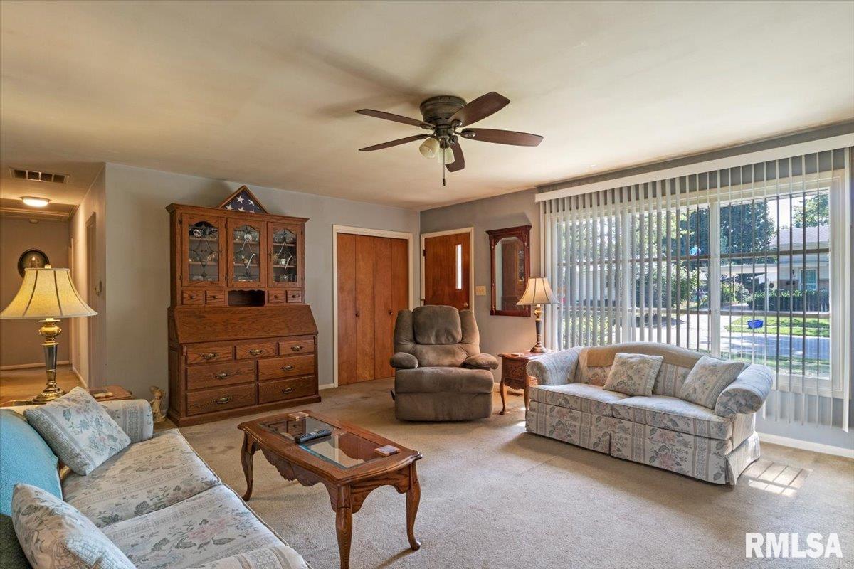 68 Delmar Drive Springfield, IL 62703 - Photo 4 of 30