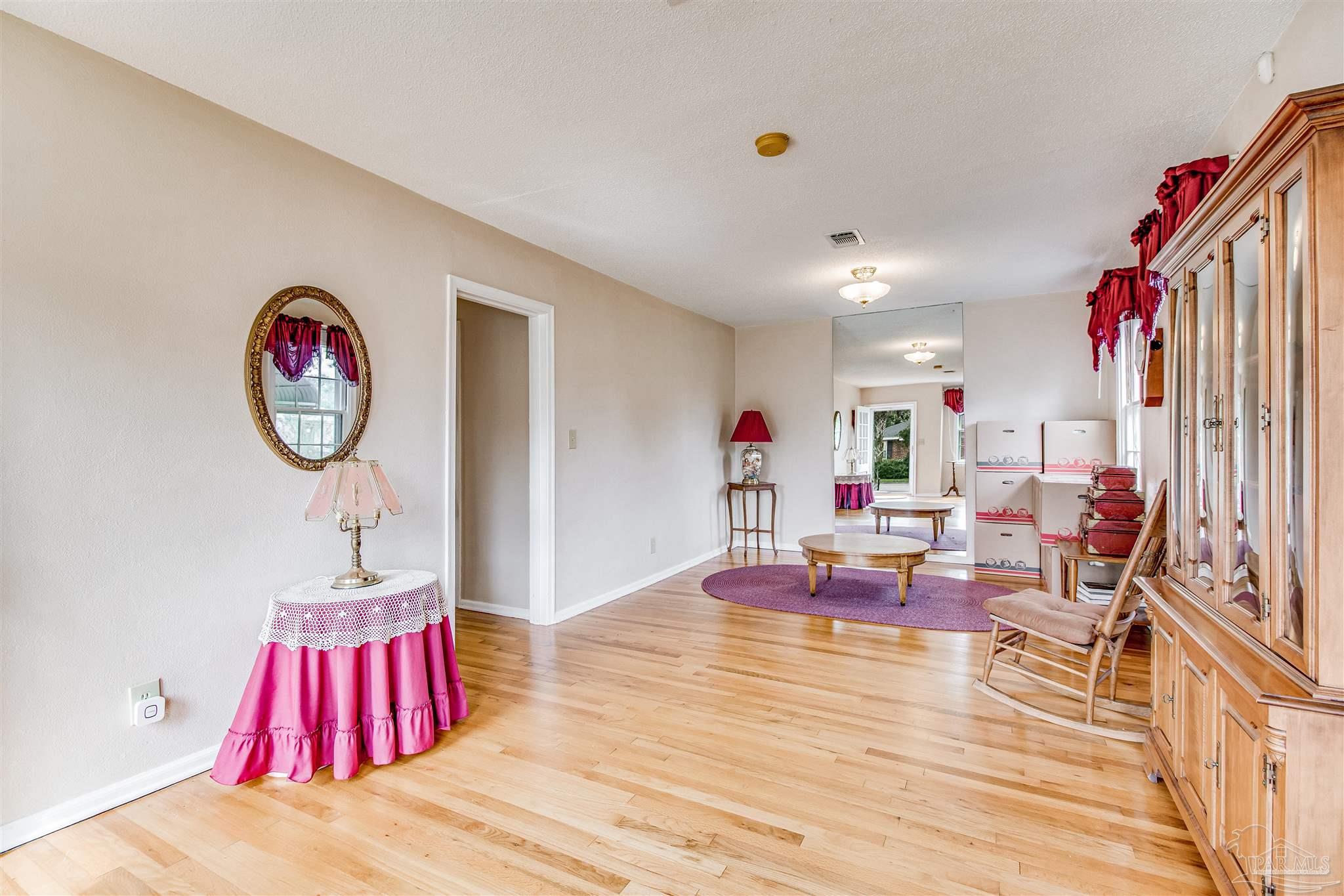 122 Southeast Kalash Road Pensacola, FL 32507 - Photo 3 of 43 Gallery Image 3