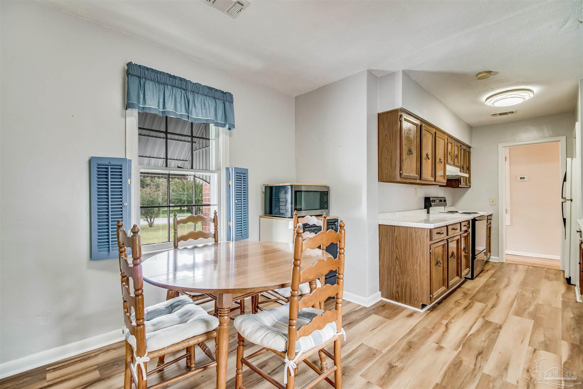 122 Southeast Kalash Road Pensacola, FL 32507 - Photo 23 of 43 Gallery Image 23