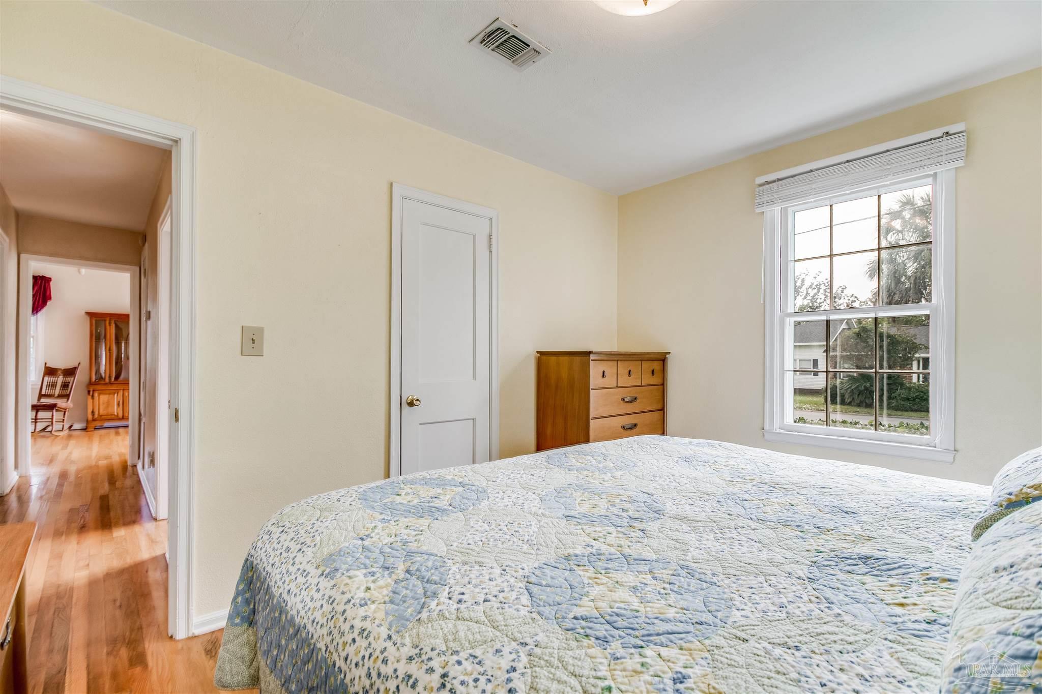 122 Southeast Kalash Road Pensacola, FL 32507 - Photo 10 of 43 Gallery Image 10