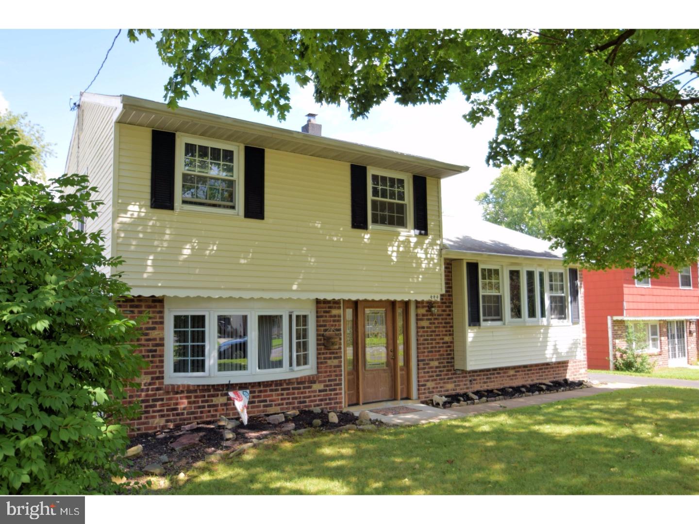 444 Robin Road Hatboro, PA 19040 - Photo 1 of 25 Exterior Front