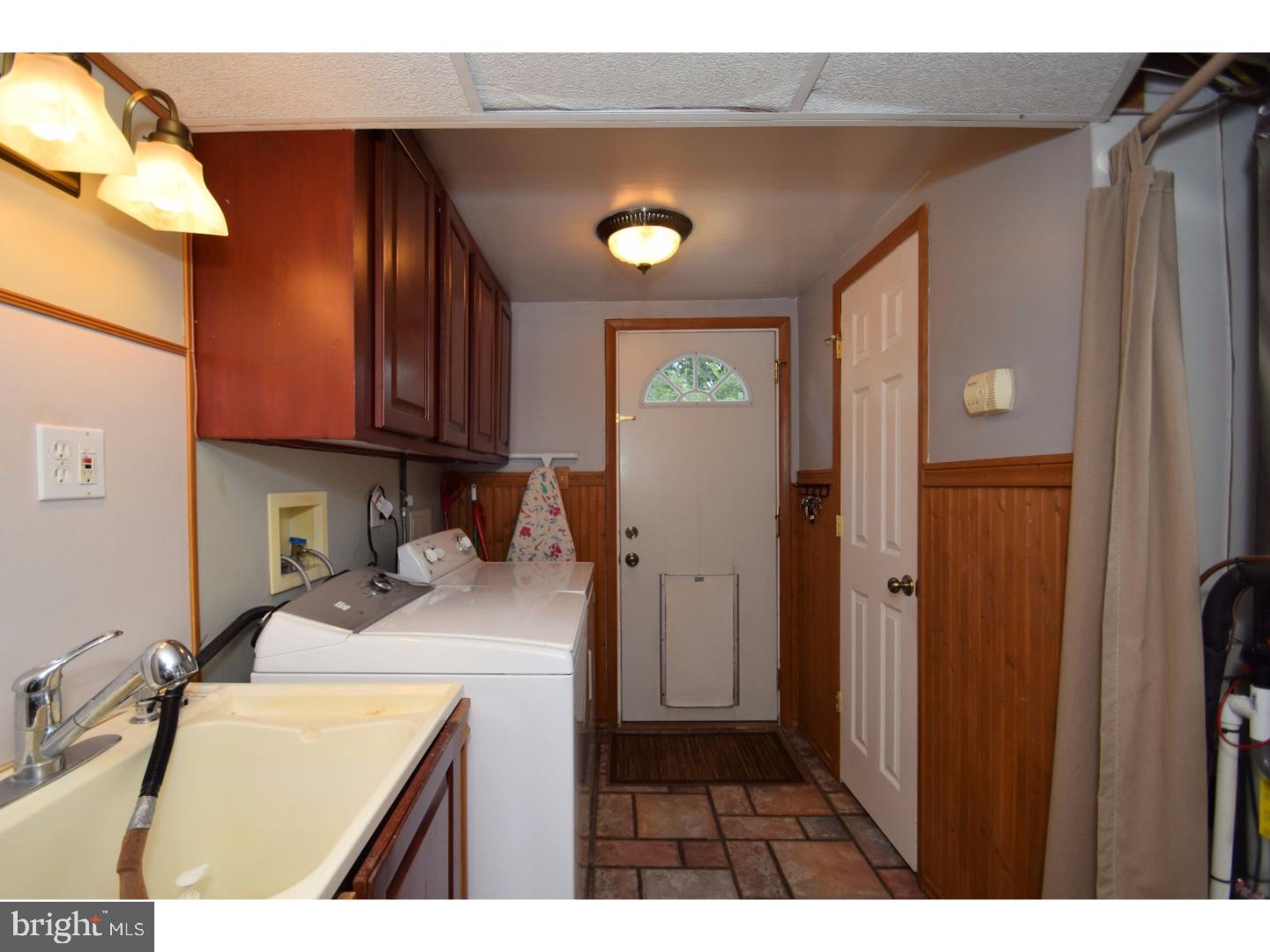 444 Robin Road Hatboro, PA 19040 - Photo 20 of 25 Laundry Room