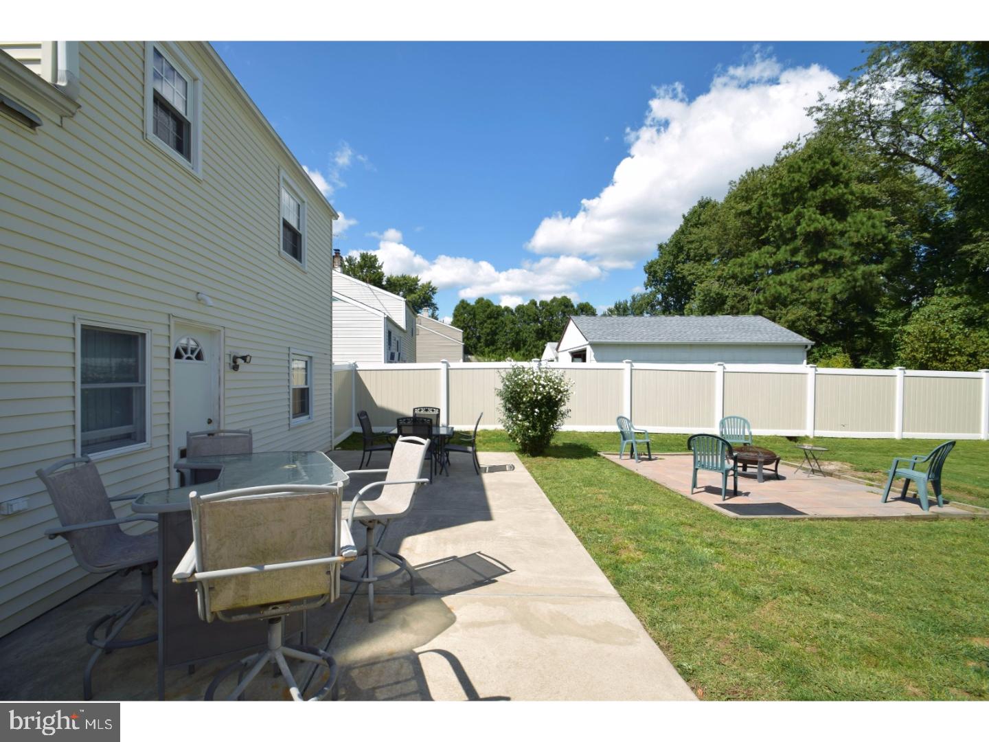444 Robin Road Hatboro, PA 19040 - Photo 21 of 25 Patio