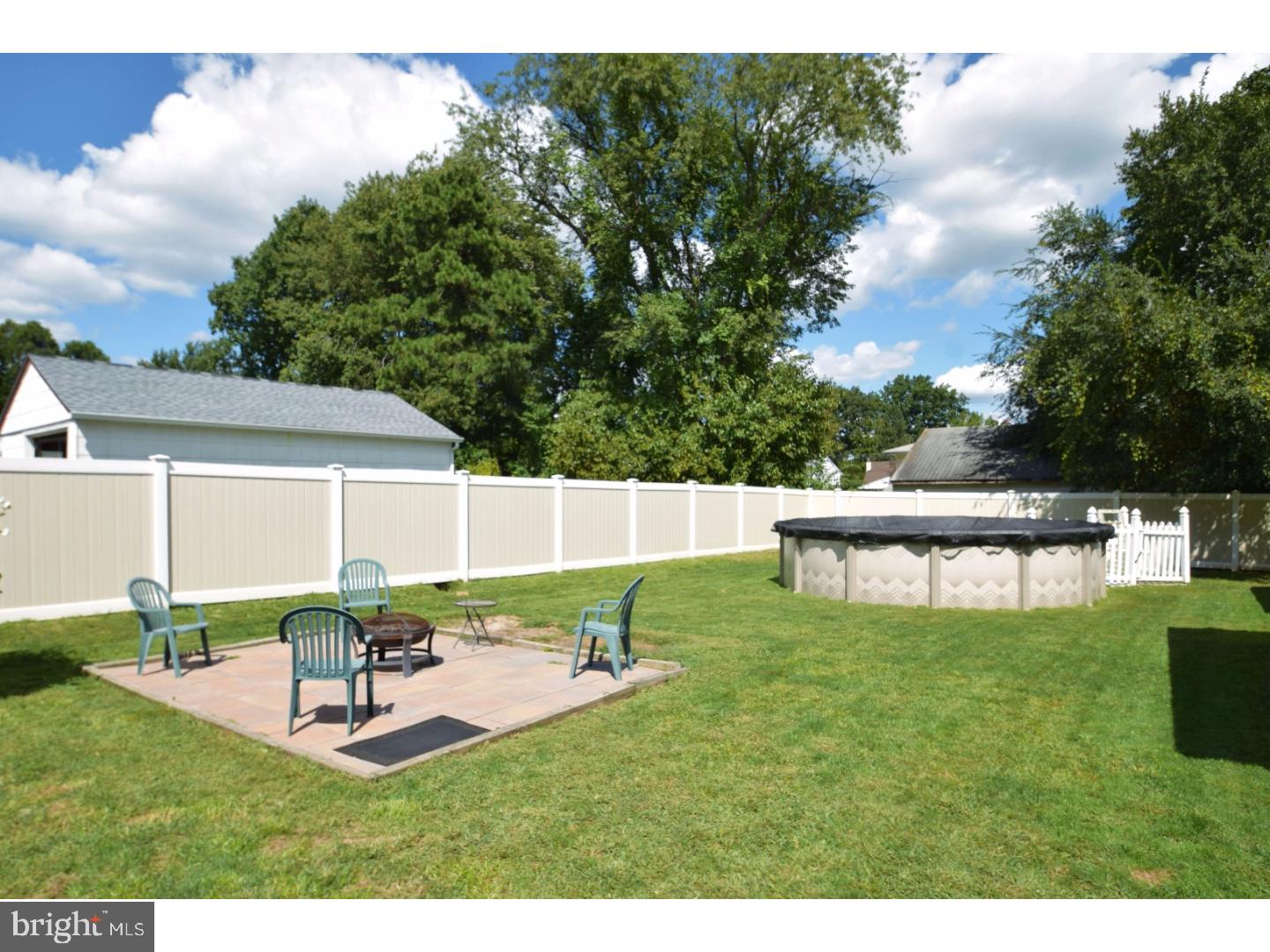 444 Robin Road Hatboro, PA 19040 - Photo 22 of 25 Back Yard