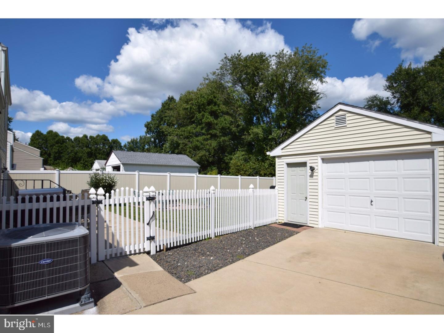 444 Robin Road Hatboro, PA 19040 - Photo 25 of 25 Garage