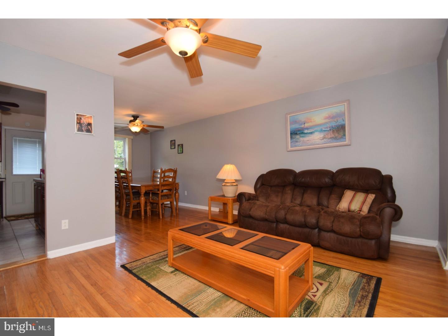444 Robin Road Hatboro, PA 19040 - Photo 4 of 25 Living Room