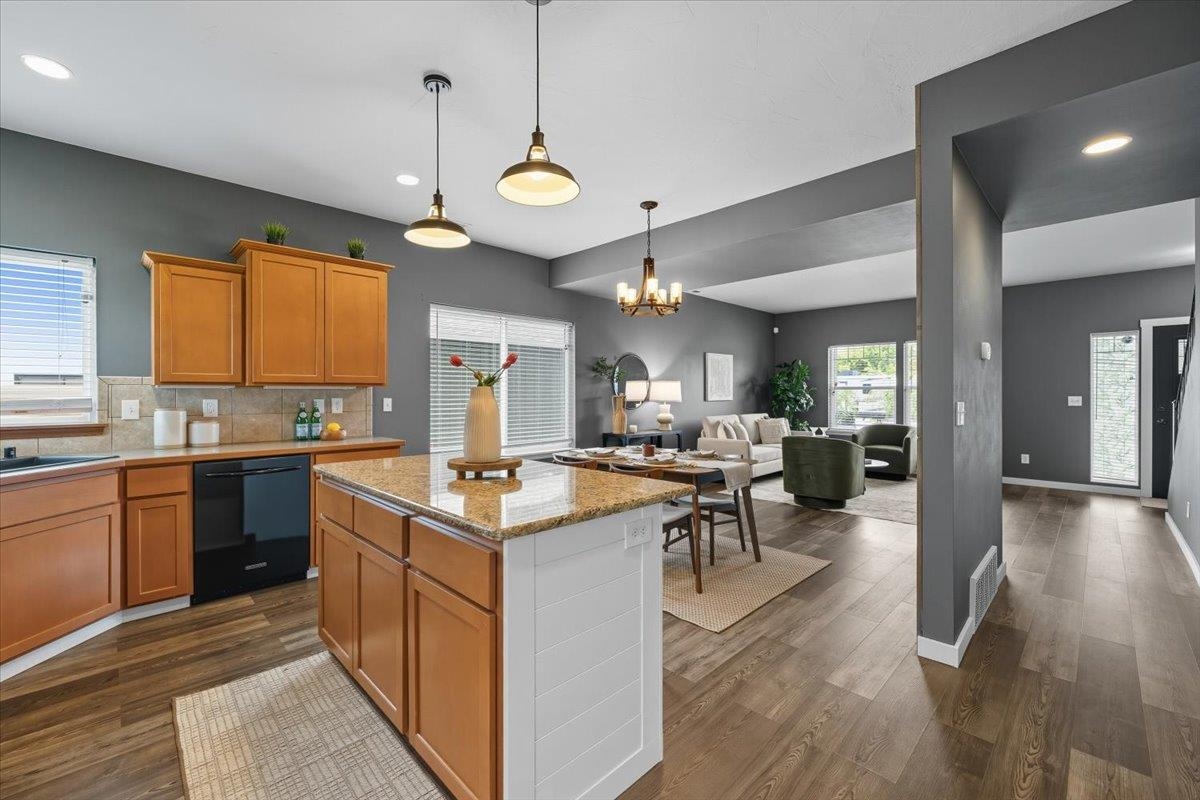 5122 North Burns Road Spokane Valley, WA 99216 - Photo 14 of 40 Gallery Image 14