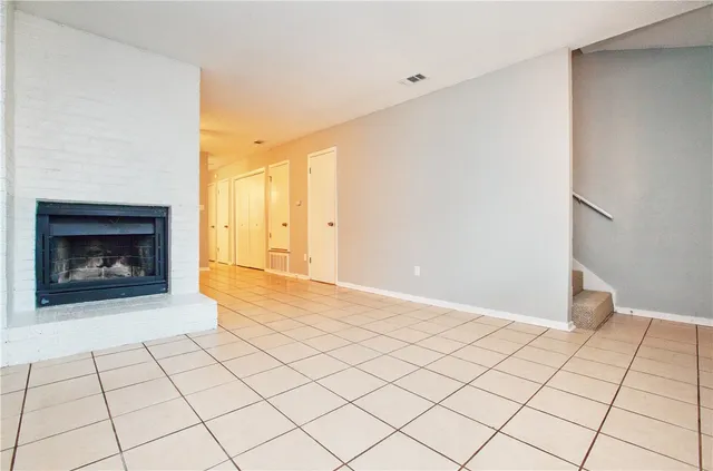 $1,000 | 8401 Colony Loop Drive, Unit C, Austin, TX 78724