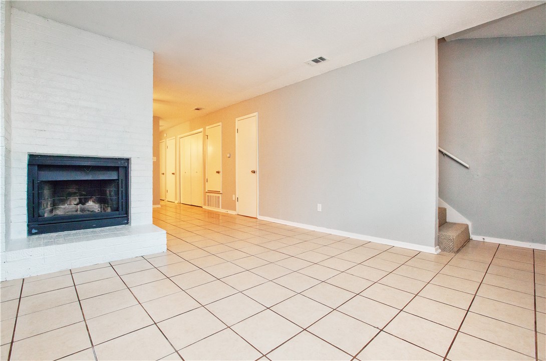 8401 Colony Loop Drive, Unit C Austin, TX 78724 - Photo 2 of 28