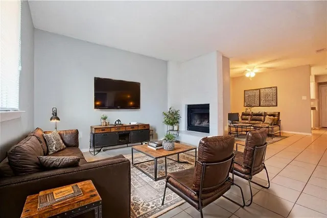 $1,000 | 8401 Colony Loop Drive, Unit C, Austin, TX 78724