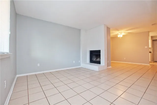 $1,000 | 8401 Colony Loop Drive, Unit C, Austin, TX 78724