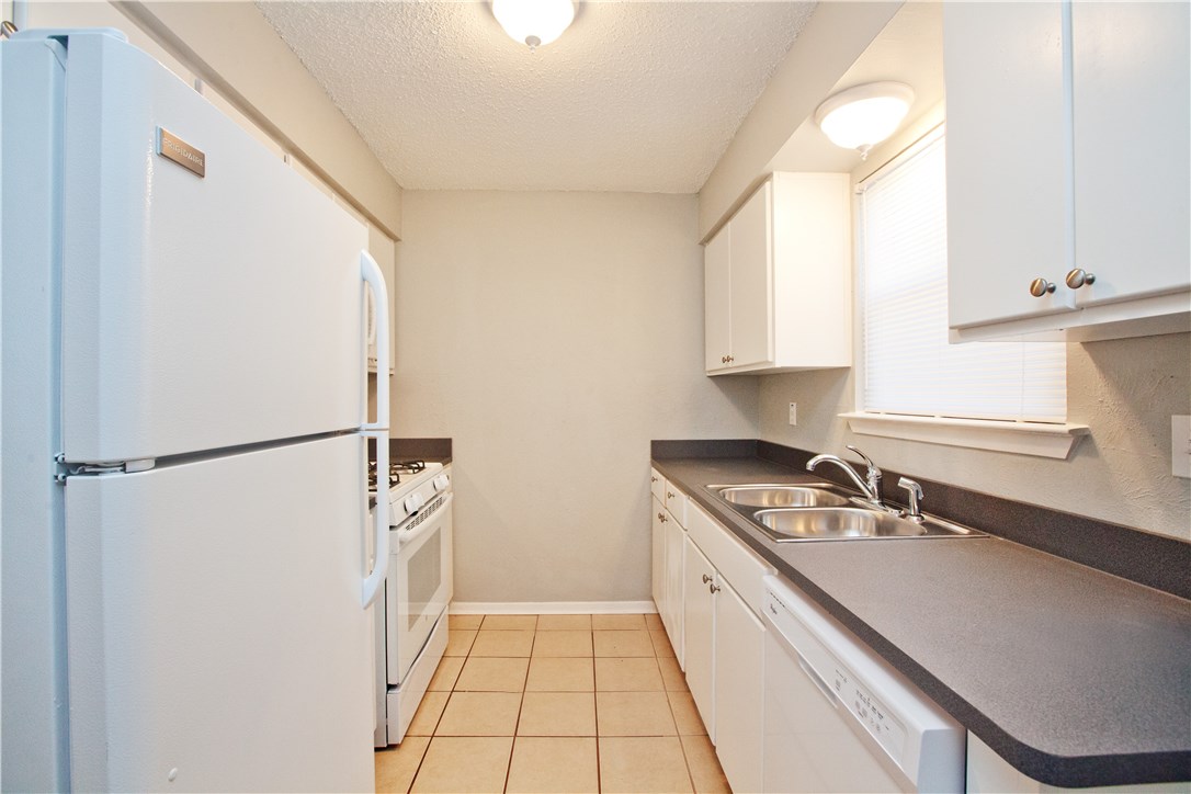 8401 Colony Loop Drive, Unit C Austin, TX 78724 - Photo 6 of 28