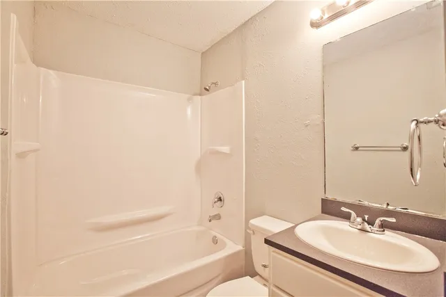 $1,000 | 8401 Colony Loop Drive, Unit C, Austin, TX 78724