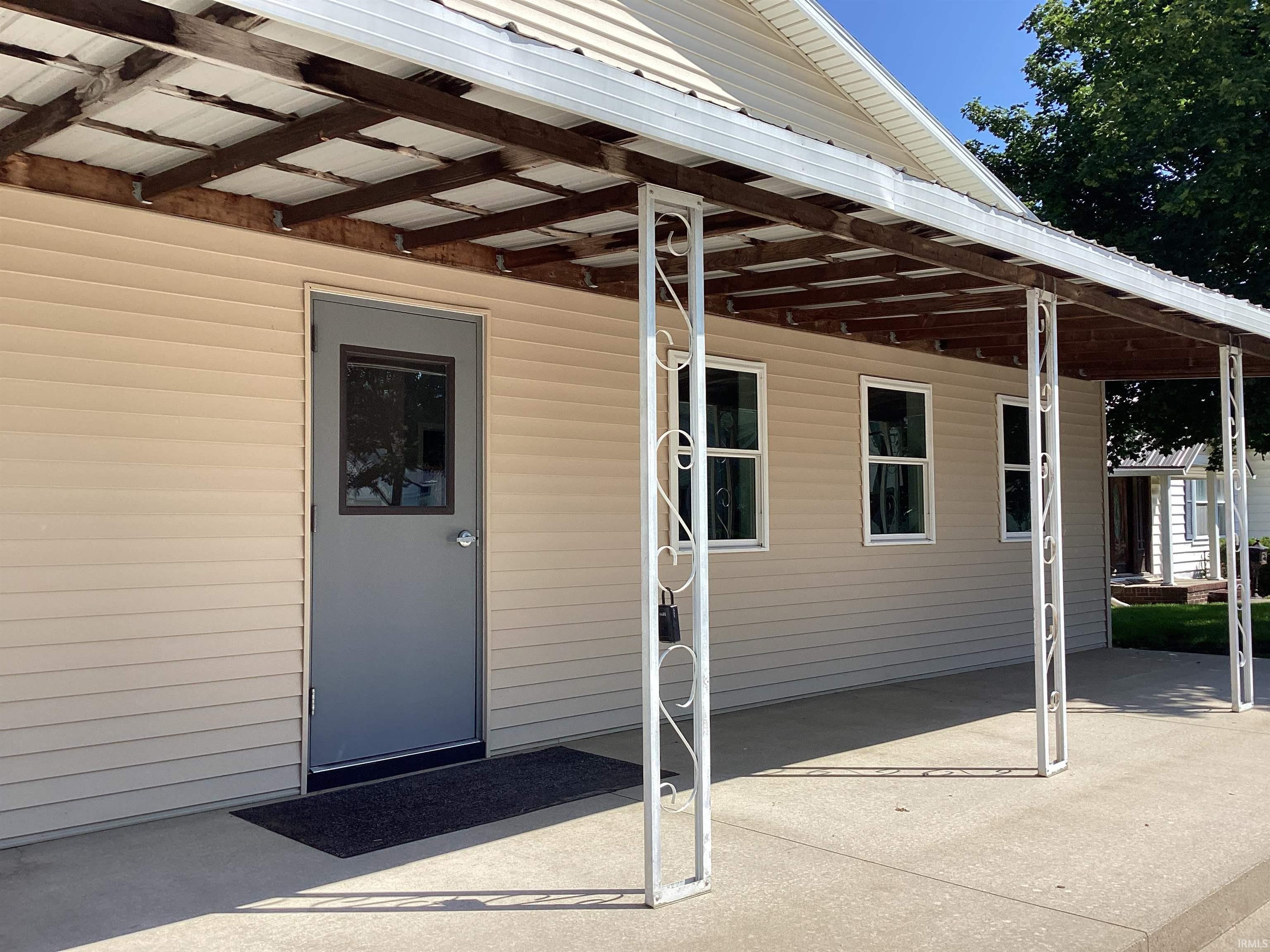 618 Adams Street Decatur, IN 46733 - Photo 3 of 18