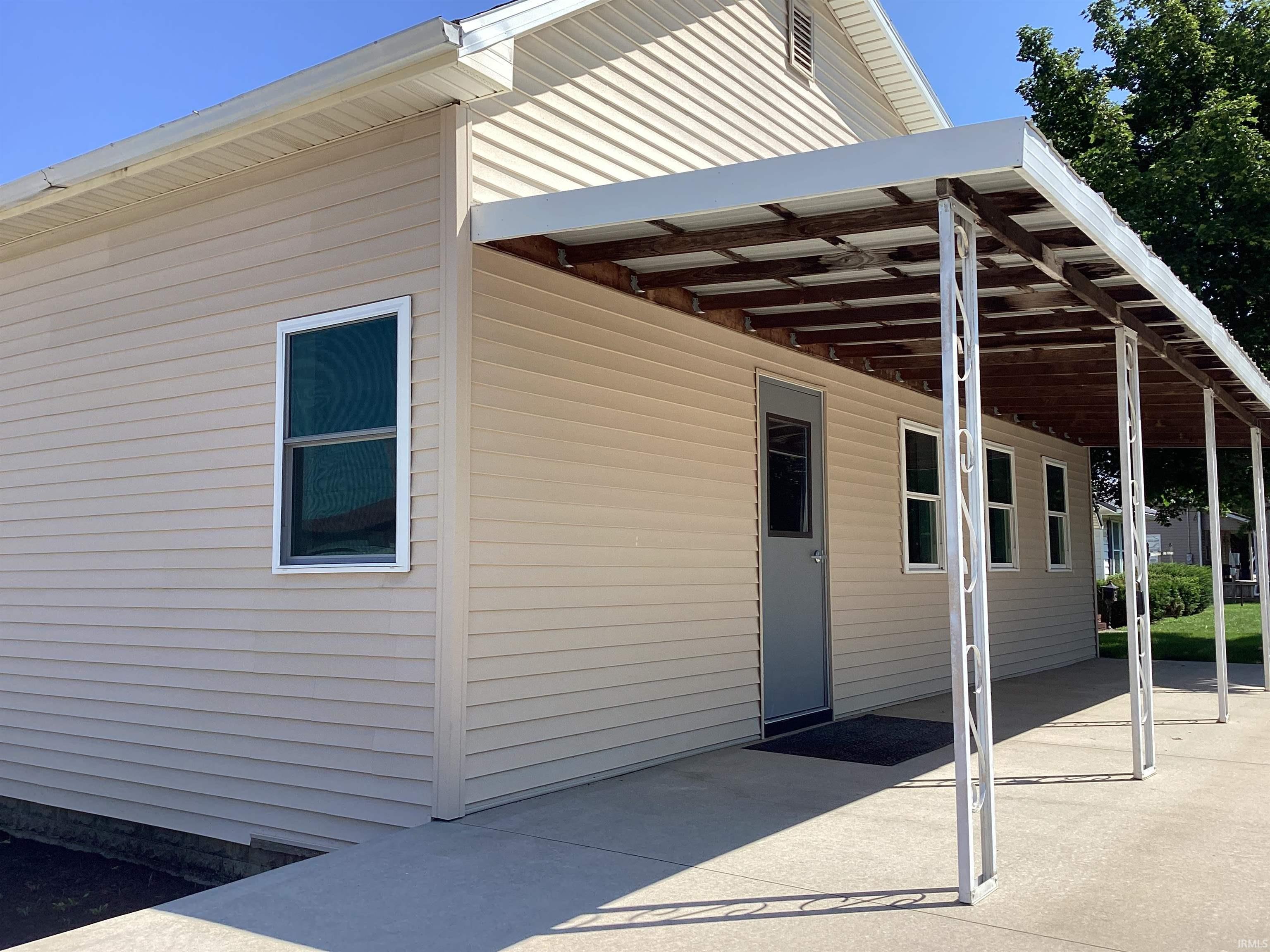 618 Adams Street Decatur, IN 46733 - Photo 4 of 18