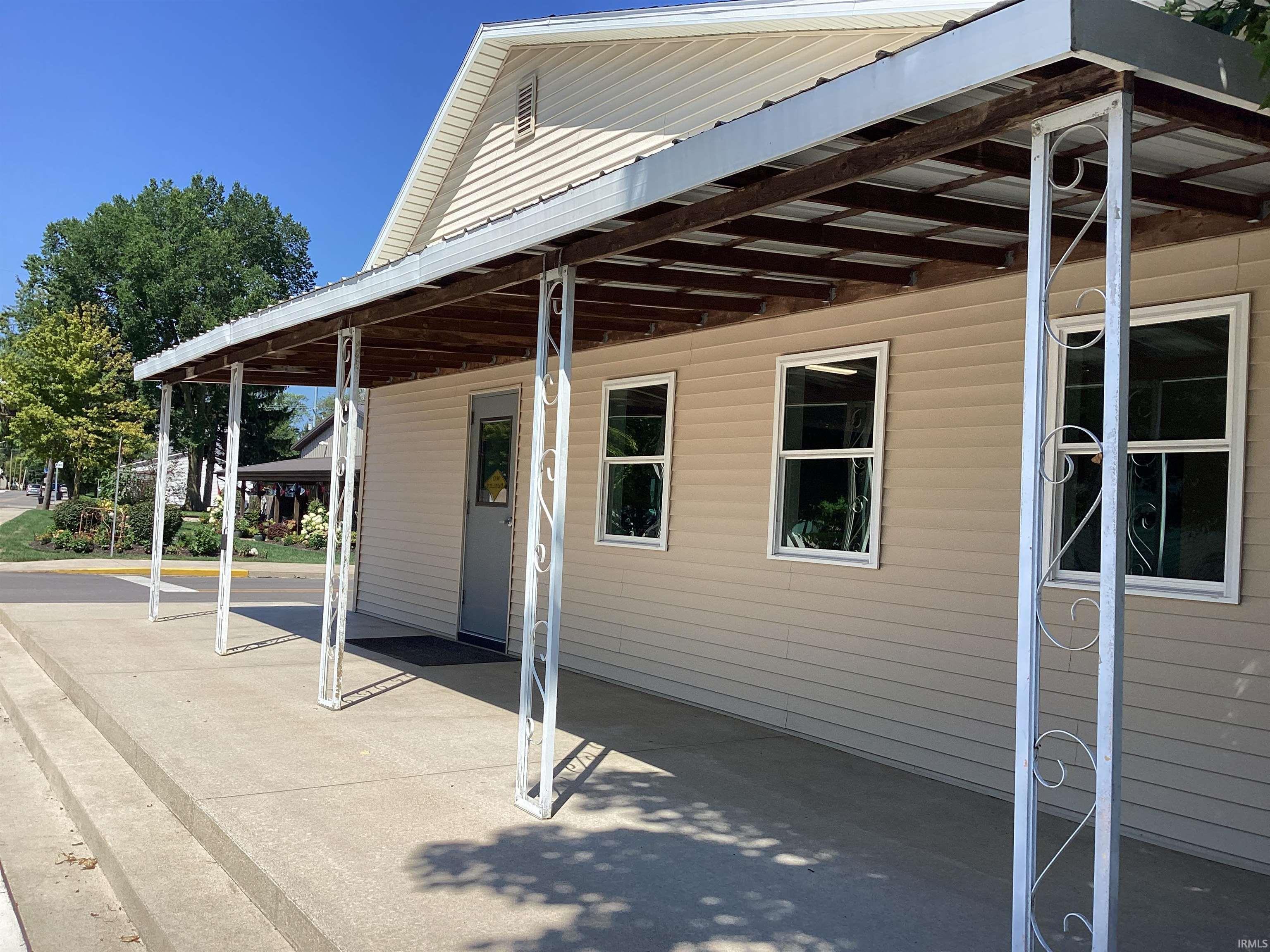 618 Adams Street Decatur, IN 46733 - Photo 5 of 18