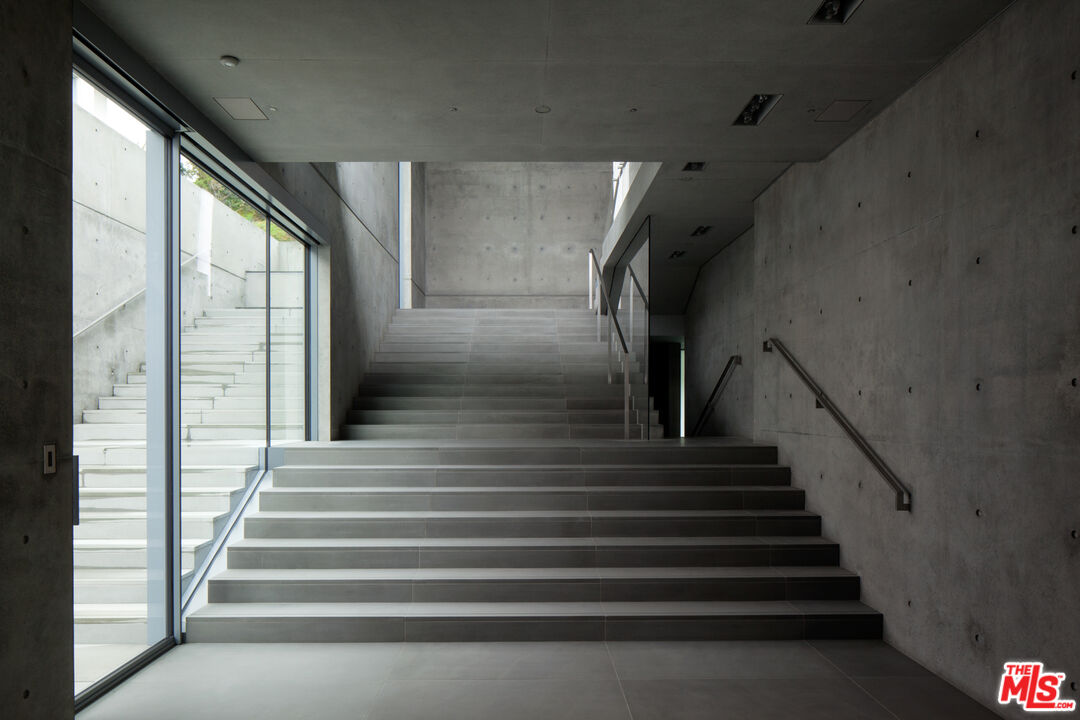 24844 Malibu Road Malibu, CA 90265 - Photo 5 of 10