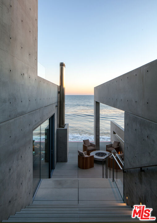 24844 Malibu Road Malibu, CA 90265 - Photo 8 of 10