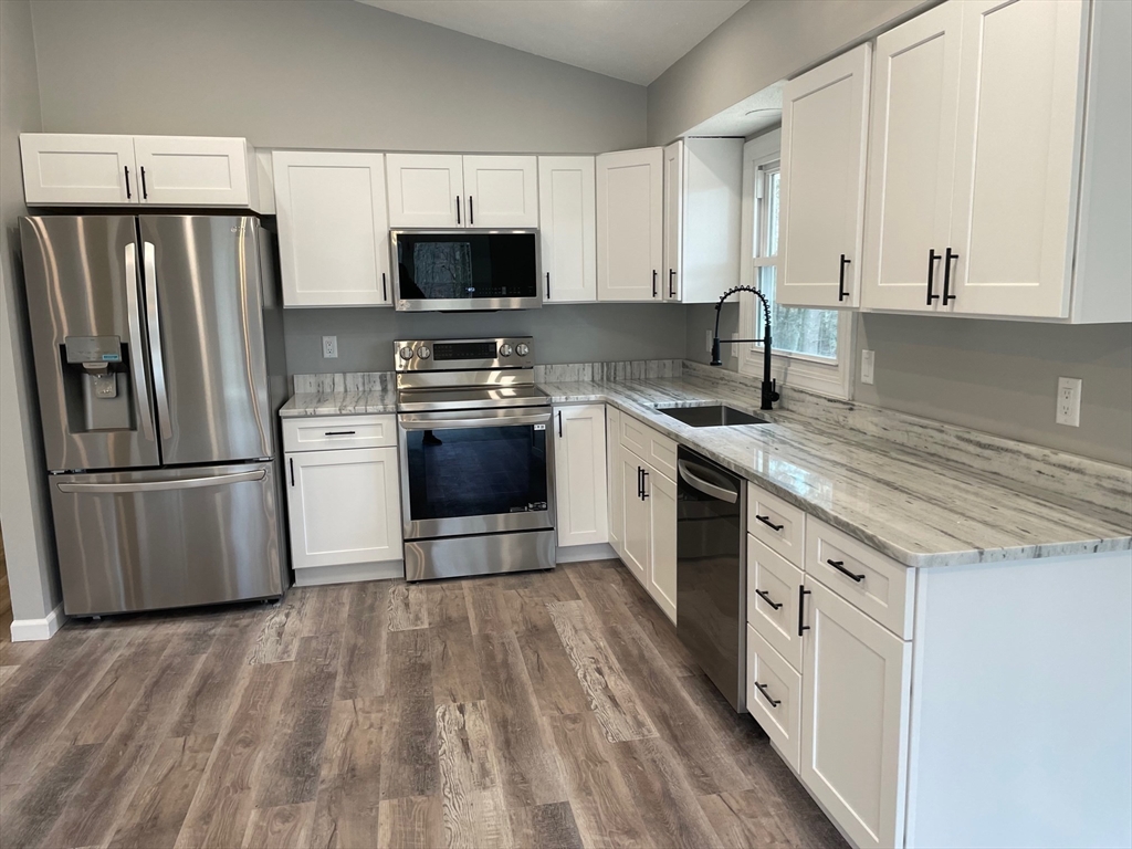 564 West Pelham Road Shutesbury, MA 01072 - Photo 6 of 40