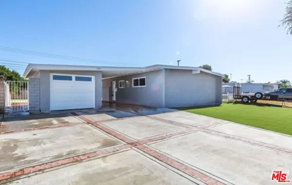 $3,925 | 526 West Ash Avenue, Fullerton, CA 92832