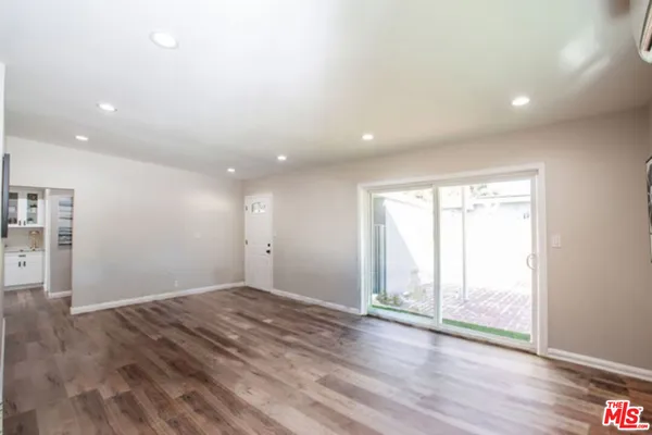 $3,925 | 526 West Ash Avenue, Fullerton, CA 92832