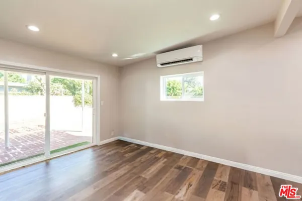 $3,925 | 526 West Ash Avenue, Fullerton, CA 92832