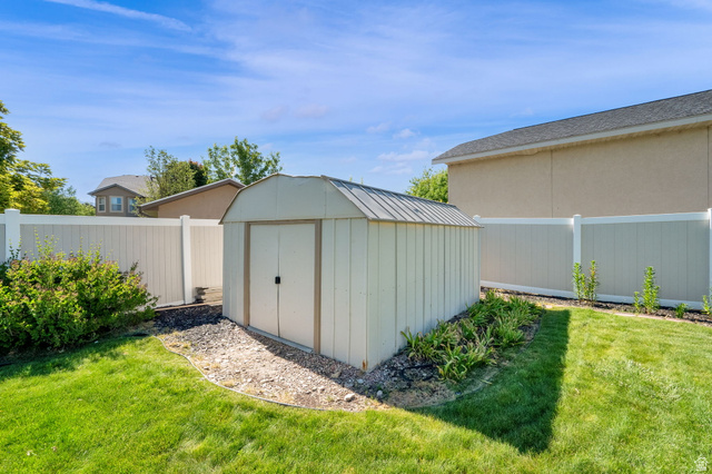 1203 South 950 West Springville, UT 84663 - Photo 6 of 46