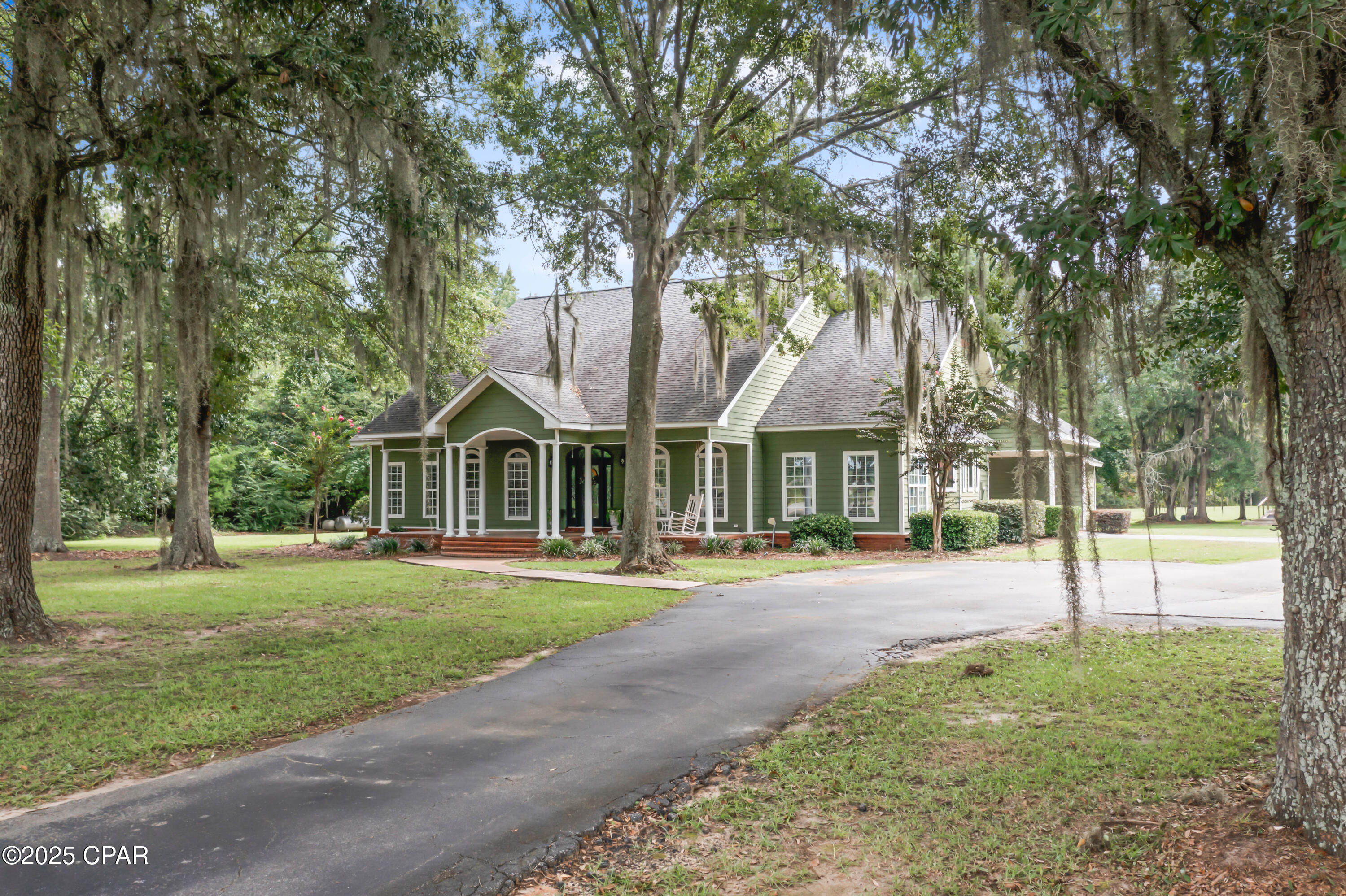 5924 Old U S Road Malone, FL 32445 - Photo 3 of 55