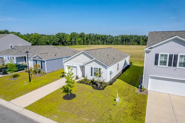 $329,000 | 120 Clear Tide Drive, Summerville, SC 29486