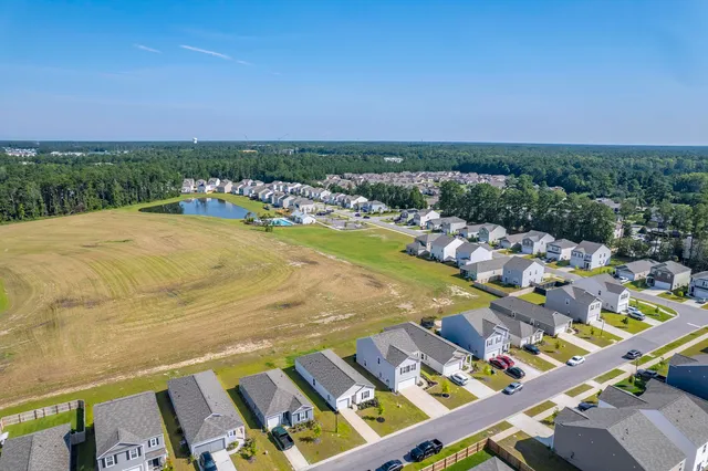 $329,000 | 120 Clear Tide Drive, Summerville, SC 29486