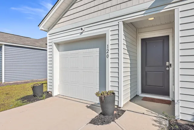 $329,000 | 120 Clear Tide Drive, Summerville, SC 29486