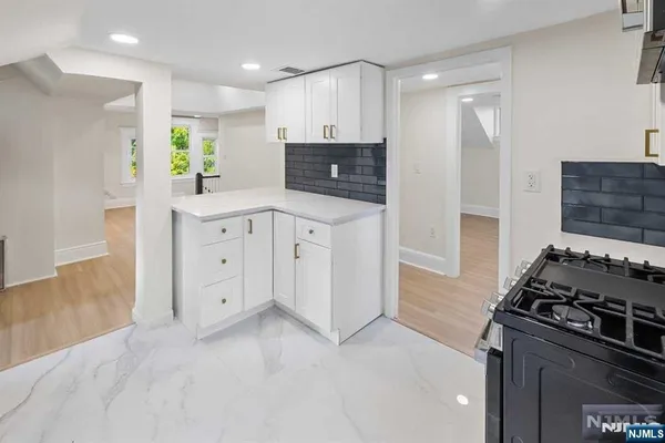 $2,975 | 101 Southern Parkway, Unit 2, Ridgewood, NJ 07450