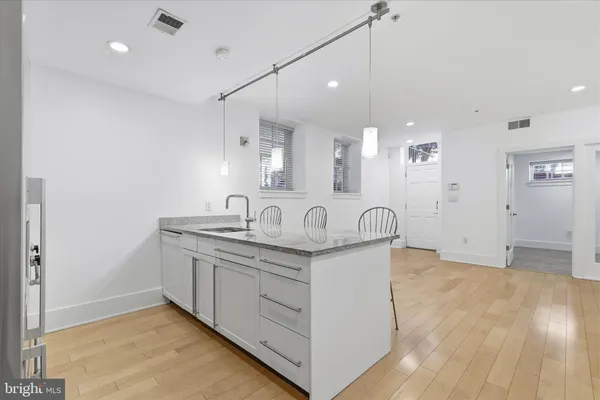 $499,998 | 2818 Connecticut Avenue Northwest, Unit 5, Washington, DC 20008