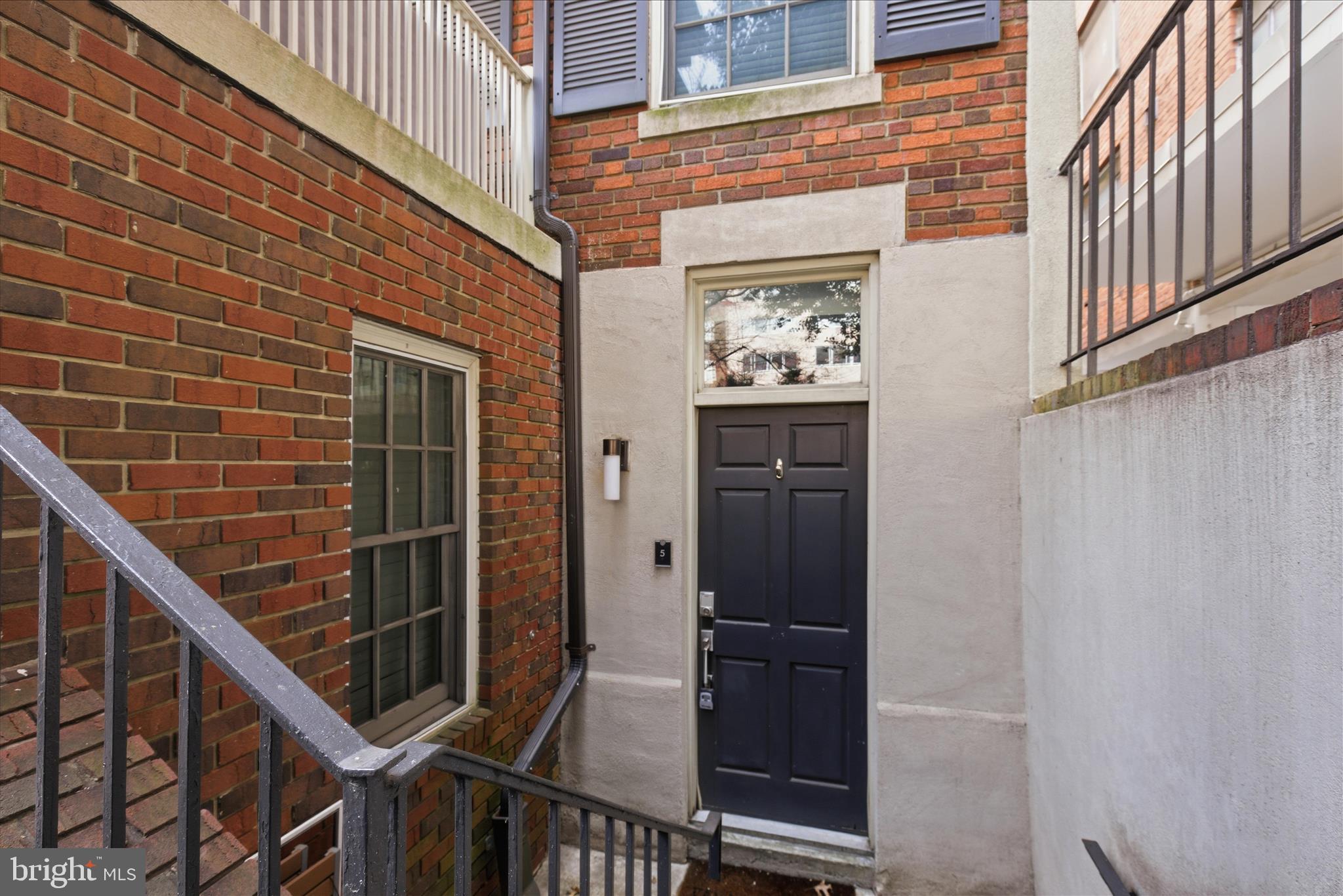 2818 Connecticut Avenue Northwest, Unit 5 Washington, DC 20008 - Photo 2 of 26 a view of outdoor space