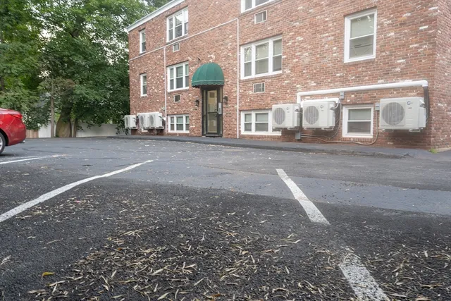$2,150 | 225 South Main Street, Unit 7, Haverhill, MA 01835