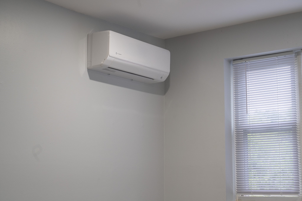 225 South Main Street, Unit 7 Haverhill, MA 01835 - Photo 8 of 27 a close up of a wall