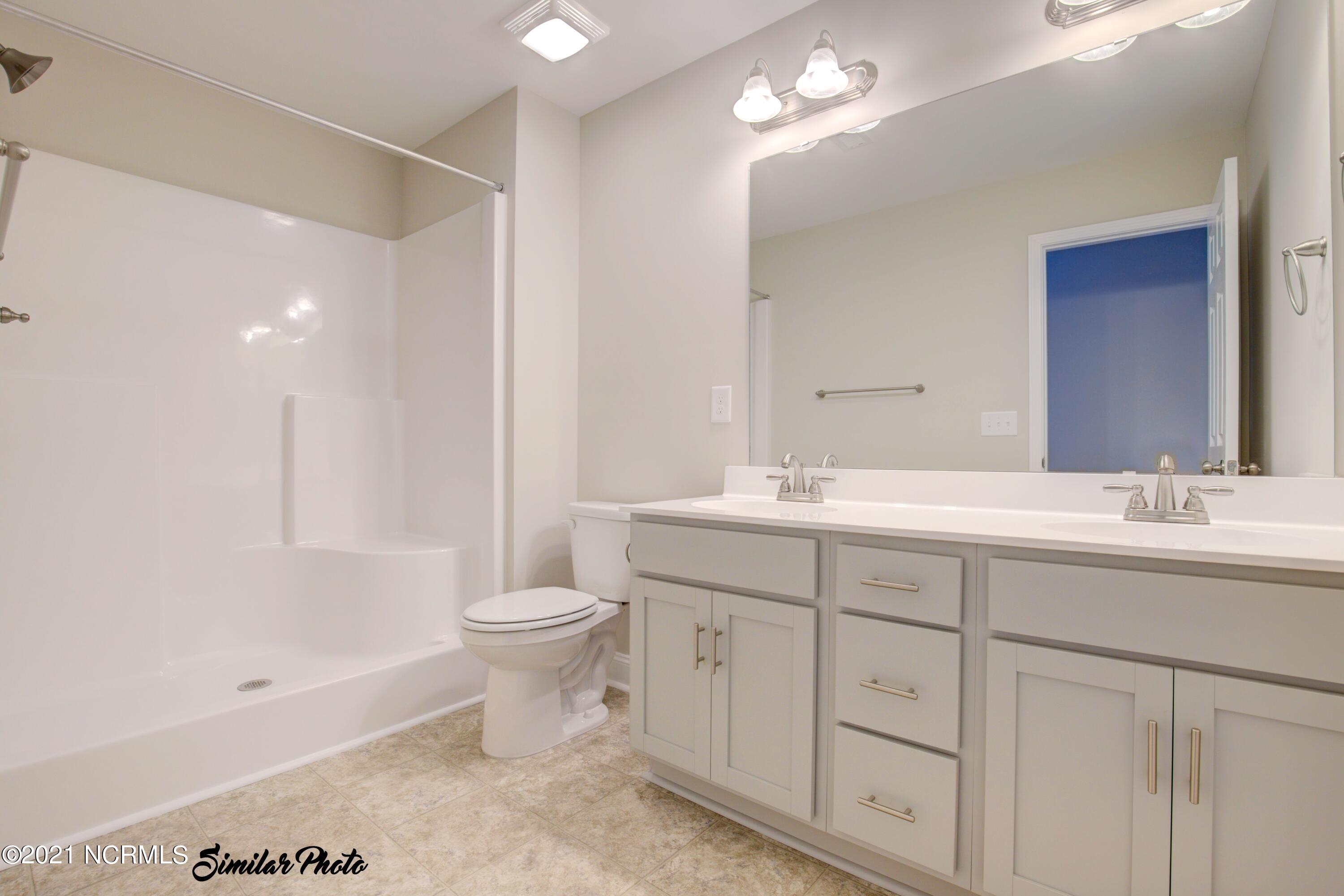327 South Stingray Lane Holly Ridge, NC 28445 - Photo 18 of 31 18 - Master Bath (interior)
