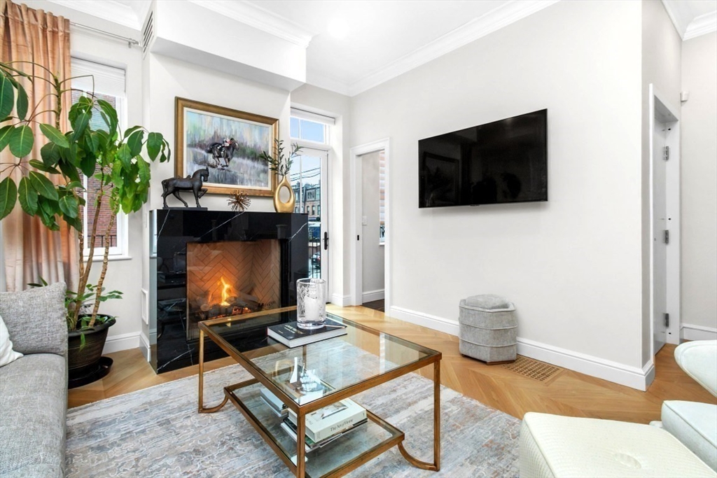 102 St Botolph Street Boston, MA 02116 - Photo 11 of 38